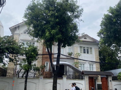 Biệt thự lớn trung tâm thảo điền   533m    hầm   sân vườn   nhà phụ cho thuê   giá 180 tỷ 0