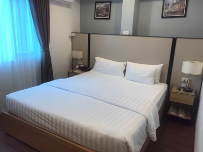 Chính chủ cho thuê MBKD mặt hồ hoàng càu 4237
