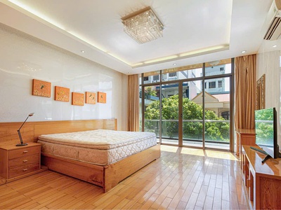 Chính chủ cho thuê MBKD mặt hồ hoàng càu 2702