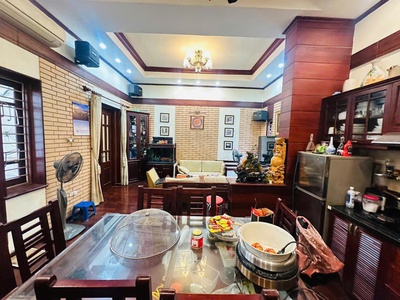 Chính chủ cho thuê MBKD mặt hồ hoàng càu 4057