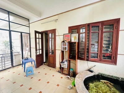 Chính chủ cho thuê MBKD mặt hồ hoàng càu 4068