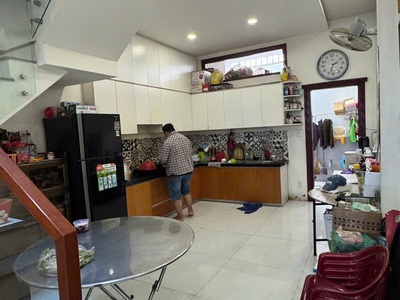 Chính chủ cho thuê MBKD mặt hồ hoàng càu 3163