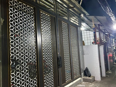 Nhà bán gần chợ 200- xóm chiếu- thông ra tôn thất thuyêt, tôn đản- khu vực kinh doan sầm uất. 1