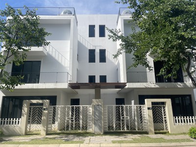 Chính chủ cho thuê MBKD mặt hồ hoàng càu 4174