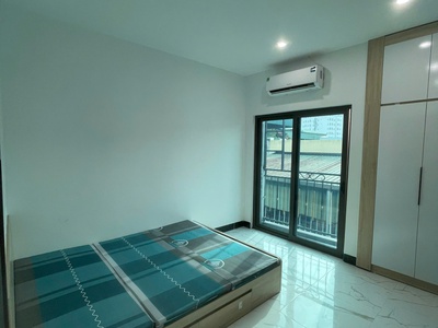 Chính chủ cho thuê MBKD mặt hồ hoàng càu 4117