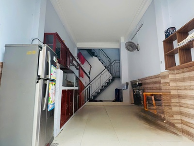 Cho thuê nhà nguyên căn   đường đoàn thị điểm,phú nhuận   giá chỉ 11 triệu tháng 4