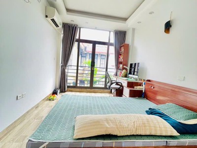 Chính chủ cho thuê MBKD mặt hồ hoàng càu 3295