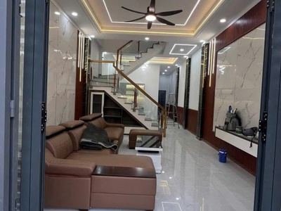 Nhà 2 tầng mới hoàn thiện ngay bưu điện Bà Tri 1