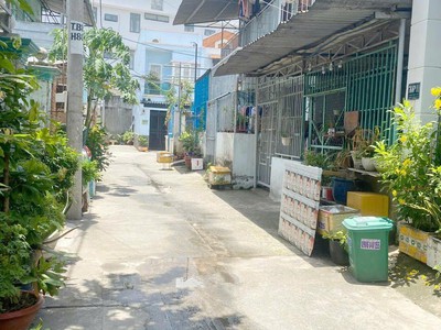 Bán nhà c4 rộng rãi 70m2,3pn,hẻm xe hơi ngay tỉnh lộ 43, bình chiểu thủ đức, chỉ 4 tỷ 0