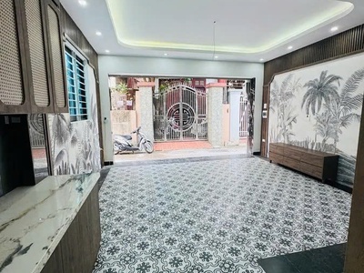 Nhà mói đẹp ô tô vào nhà giá đầu tư trường lâm 40m2  6 tầng 8.9 tỷ long biên. 2