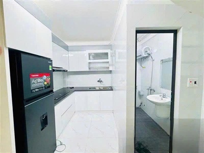 Cho thuê nhà phố Văn Cao, 3 p.ngủ full nội thất. 6