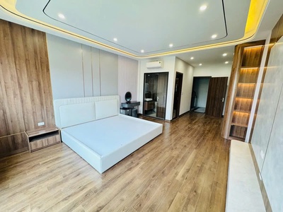 Nhà mới ô ngủ trong nhà 7 tầng thang máy ngọc thụy 11.2 tỷ long biên. 1