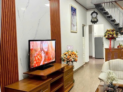 Chính chủ cho thuê MBKD mặt hồ hoàng càu 4222