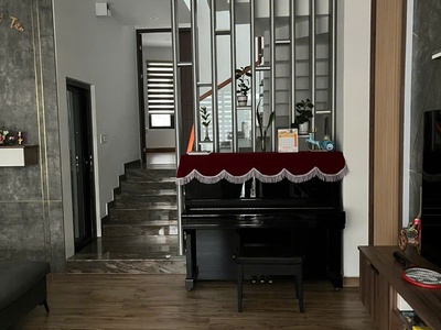 Chính chủ cho thuê MBKD mặt hồ hoàng càu 4240