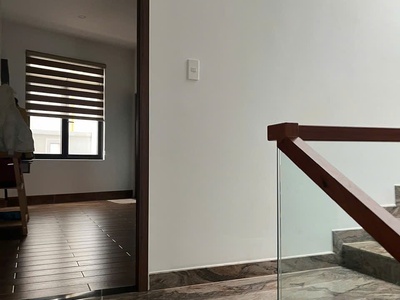 Chính chủ cho thuê MBKD mặt hồ hoàng càu 4241