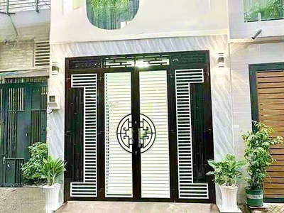 Bán nhà q10, thông cmt8, oto trong nhà, 44m2, cao 2 tầng 2 phòng: nhỉnh 6 tỷ. 1
