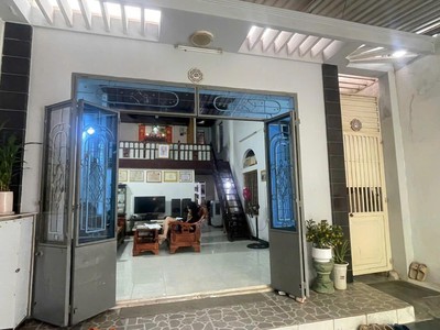 Chính chủ cho thuê MBKD mặt hồ hoàng càu 4227