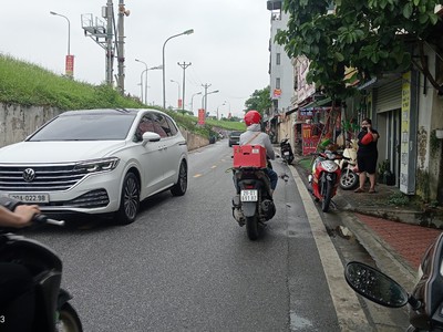 Bán đất ngọc thụy lý sơn   94m    ô tô tránh   view sân bóng   gần phố lý sơn   vị trí cực đẹp 1