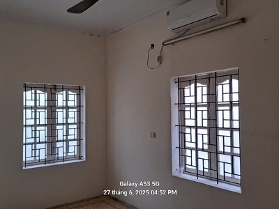 Cho thuê tập thể tầng 2, diện tích 90m2, 3 ngủ, 2 wc,mới sơn sửa đẹp tập thể phố yên bái 1 3