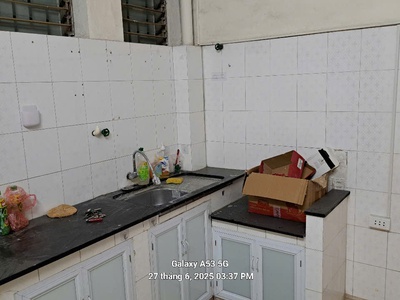 Cho thuê tập thể tầng 2, diện tích 90m2, 3 ngủ, 2 wc,mới sơn sửa đẹp tập thể phố yên bái 1 2