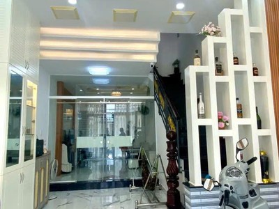 Ô tô ngủ nhà, 4 tầng mới đẹp ở ngay, 2 giếng trời, phòng trệt cho gd có người lớn tuổi 2
