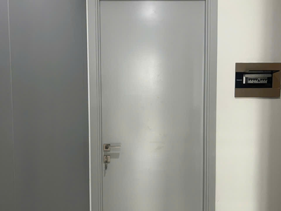 Cửa nhựa composite cho phòng ngủ sang trọng 1