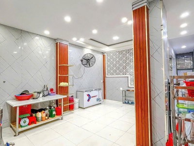 Bán Gấp Nhà Mặt Tiền Quận 12   Gần Chợ, Trường Học   Mở Spa, VP Cực Đẹp 9