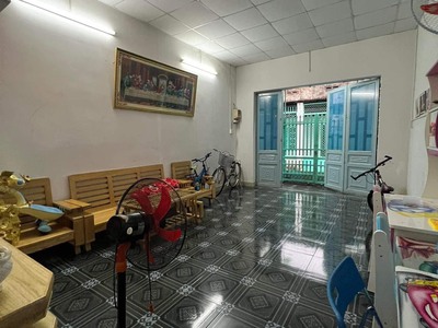 Bán gấp nhà Tân Biên góc 2 mặt tiền, gần chợ trường khu công nghiệp 5