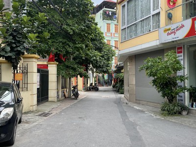 Chính chủ cho thuê mặt bằng kinh doanh ô tô đỗ tận cửa Khương Trung - Thanh Xuân - Hà Nội 3
