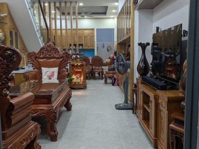 Chính chủ cho thuê MBKD mặt hồ hoàng càu 5245