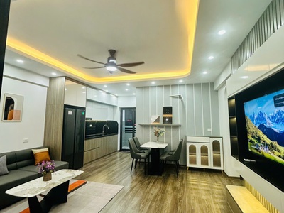 Chính chủ cho thuê MBKD mặt hồ hoàng càu 5106