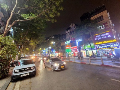 Chính chủ cho thuê MBKD mặt hồ hoàng càu 5088
