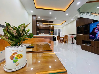 Bán nhà hiệp phú - thủ đức   150m    đường 12m   thích hợp ở hoặc làm văn phòng. 0