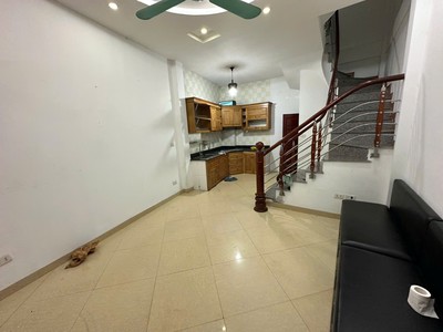 Bán nhà ngọc thụy - 5 tầng đẹp - ở ngay - oto đỗ cổng 0
