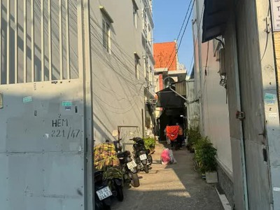 Bán gấp nhà số 221  vườn lài 90 mét  2 tầng, ngang 5 mét, giá mềm  6.6 tỷ tân phú hồ chí minh  - 0