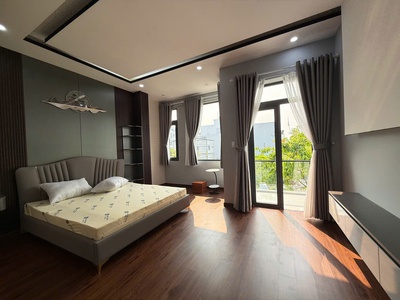 Bán siêu phẩm nhà 3 tầng đường hoà phú - khu e kim long 1