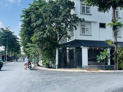 Bán nhà mặt tiền kinh doanh tên lửa   98m    gần aeon   giá chỉ 12.x tỷ 0