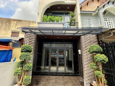 01. nhà 1 trệt 2 lầu và sân thượng - hoàn công mới 100 0