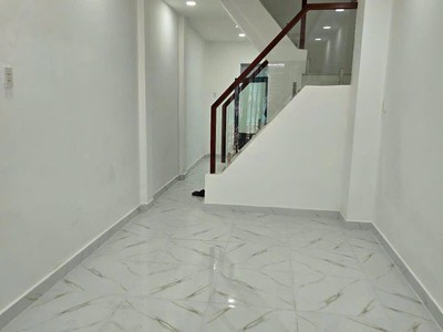 Quận 555 nhà đẹp ngay phố thời trang nguyễn trãi 3 tầng-34m2 4pn,vào ở ngay.6.2tỷ 2