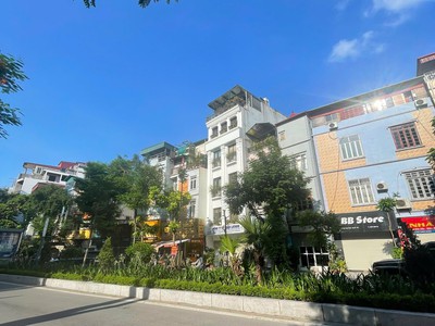 Chính chủ cho thuê MBKD mặt hồ hoàng càu 5368