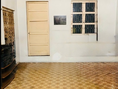 Hàng nóng tân bình   gần vòng xoay lăng cha cả   50m    2 tầng   chỉ nhỉnh 6 tỷ. 0