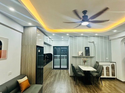 Chính chủ cho thuê MBKD mặt hồ hoàng càu 5107