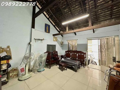 Phú nhuận  -   khu   phan xích long, p7, - dt 102m2   5.5/7.2 x17    nở hậu tài lộc - c4 tiện xây 1