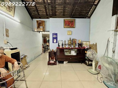 Phú nhuận  -   khu   phan xích long, p7, - dt 102m2   5.5/7.2 x17    nở hậu tài lộc - c4 tiện xây 2