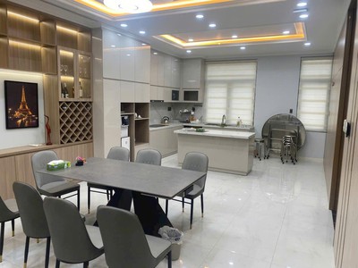 Chính chủ cho thuê MBKD mặt hồ hoàng càu 5122