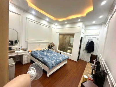 Chính chủ cho thuê MBKD mặt hồ hoàng càu 5085