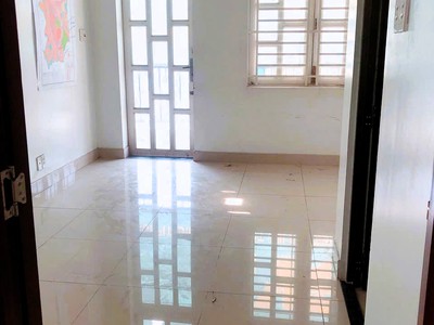 Cho thuê nhà 2 mặt tiền đường phạm văn đồng, phường linh tây tiện lợi 3