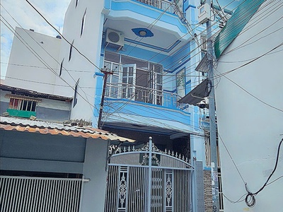 Cần bán nhà 4 tầng đường thông, ngay trung tâm thành phố nha trang. 0