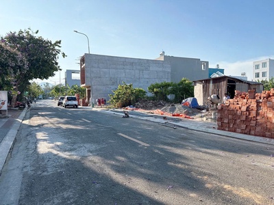 Bán đất chính chủ MT QL 1A, P. 4, TP. Tân An, 100m2, SHR, sang tên ngay 3