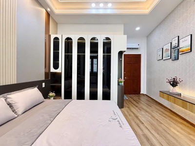 Bán nhà căn góc 2mt phạm văn hai, p3, tân bình  4,5x14  4 tầng 7 tỷ 2